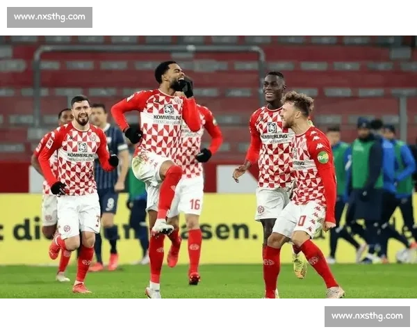 天津对阵青岛强强对话聚焦攻防博弈与赛季走向前瞻关键战深度解析